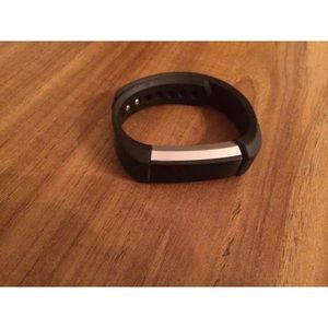 Fitbit Alta Activity Tracker - 2 bands